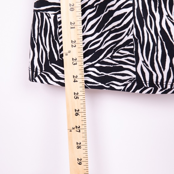 Tahari Zebra Print Sleeveless Cowl Neck Blouse Top - Size M - Picture 10 of 12